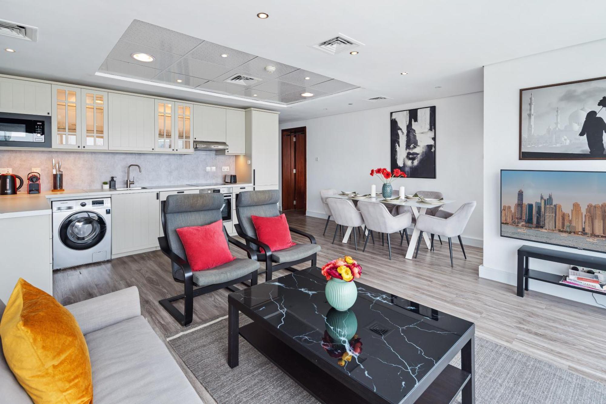 Modern & Spacious 2-Bed Condo With Panoramic Lake Views, Dual Balconies, Steps From Dubai Jlt Metro By "La Buena Vida Holiday Homes" エクステリア 写真