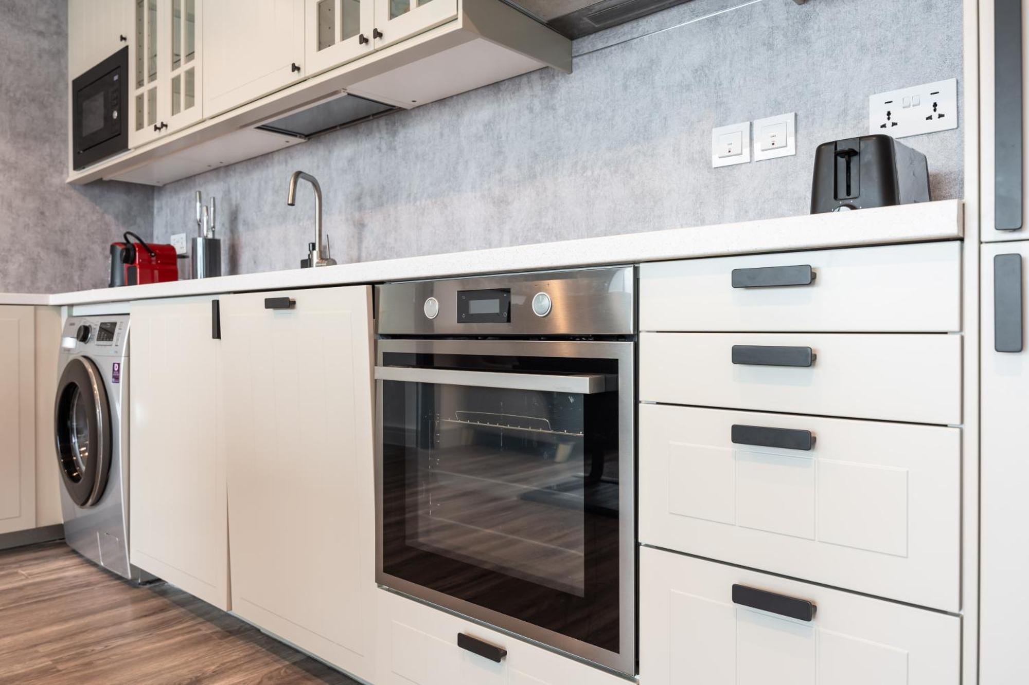 Modern & Spacious 2-Bed Condo With Panoramic Lake Views, Dual Balconies, Steps From Dubai Jlt Metro By "La Buena Vida Holiday Homes" エクステリア 写真