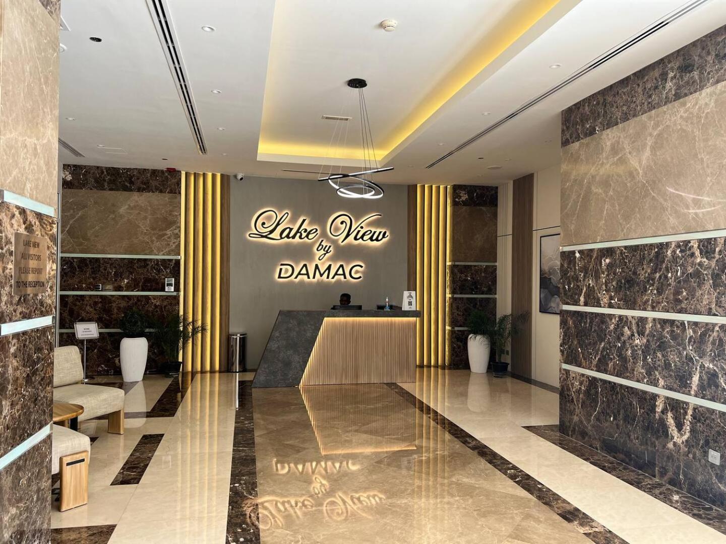 Modern & Spacious 2-Bed Condo With Panoramic Lake Views, Dual Balconies, Steps From Dubai Jlt Metro By "La Buena Vida Holiday Homes" エクステリア 写真
